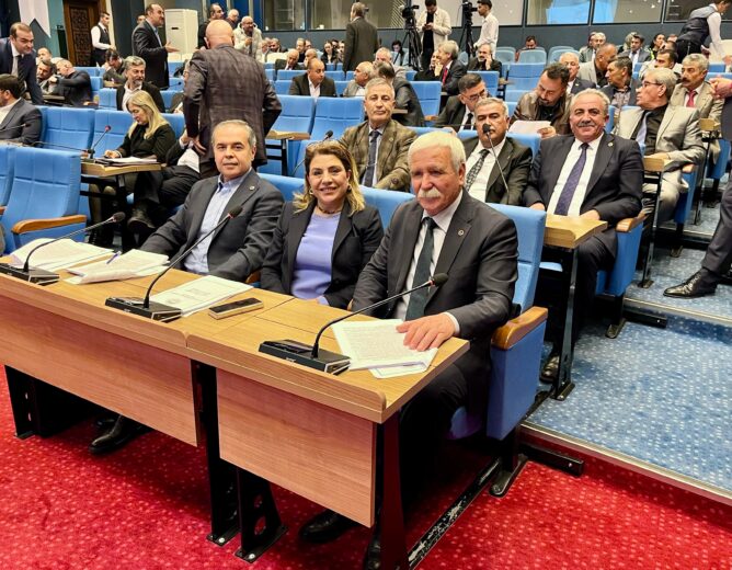 Başkan Deniz Yağan, Büyükşehir Belediye Meclis Toplantısına Katıldı